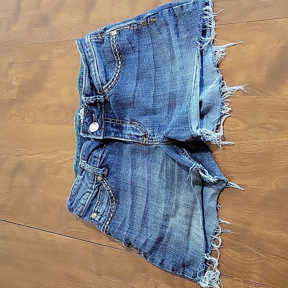 Wrangler cropped shorts